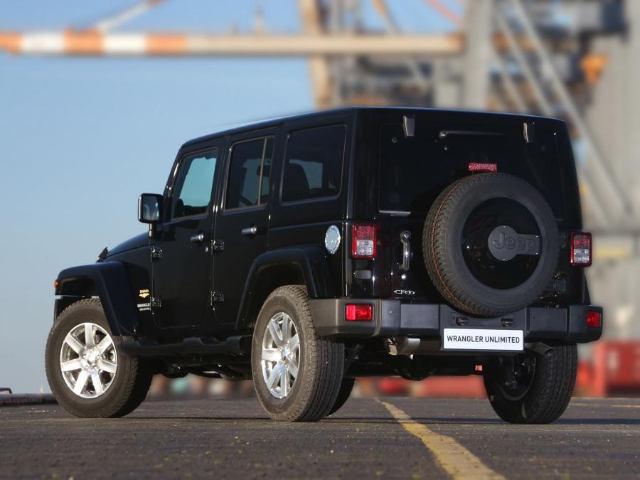  Jeep Wrangler Unlimited Indian Summer 2014 года  (фото 7 из 8)